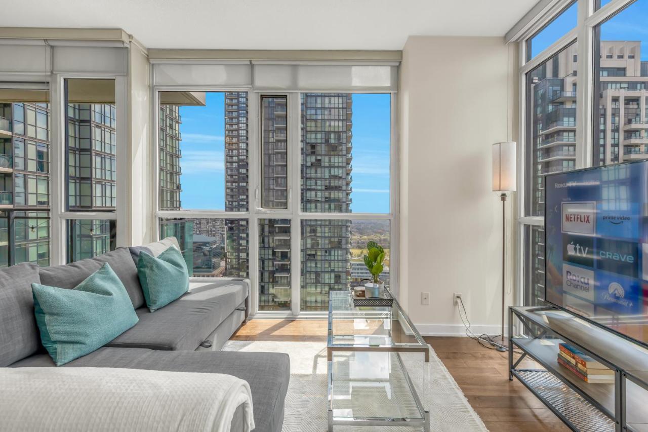 Ultra Luxurious 2.5 Bedroom 2 Full Bathroom 1 Parking Condo Near Sq1 Striking Views Mississauga Esterno foto