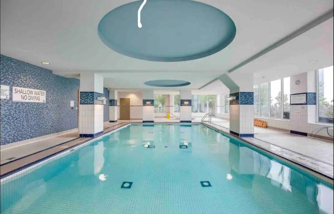 Ultra Luxurious 2.5 Bedroom 2 Full Bathroom 1 Parking Condo Near Sq1 Striking Views Mississauga Esterno foto